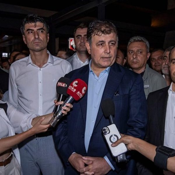 İzmir’de 2 kişinin hayatını kaybettiği kazada İZSU ve GDZ Elektrik genel müdürleri serbest bırakıldı – Son Dakika Türkiye Haberleri