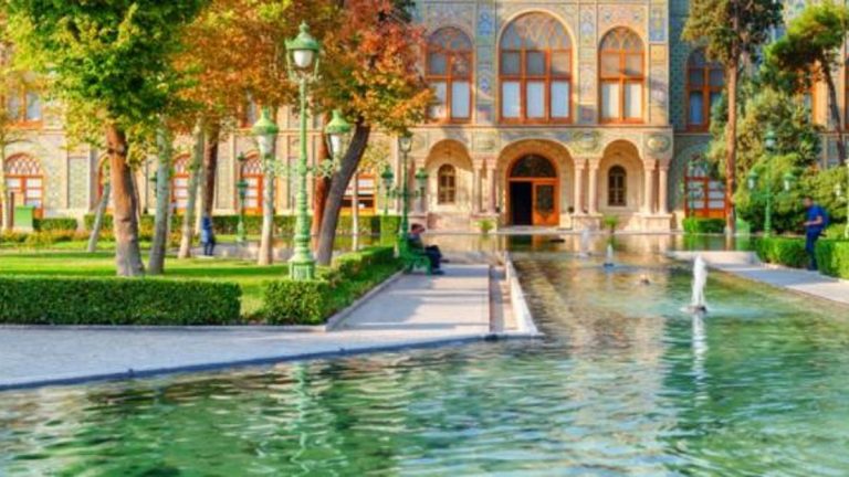 Tahran nerede ve oraya nasıl gidilir?  Tahran’da gezilecek yerler nereleri?  Yapılacaklar listesi…