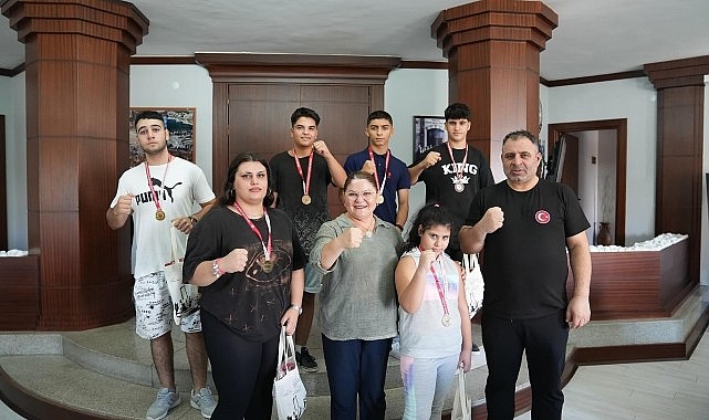 Didim Arena Boks Kulübü Antrenörü Milli boksör Dinçer Çankaya ve boks şampiyonları Didim Belediye Başkanı Hatice Gençay’ı ziyaret etti – SPORT