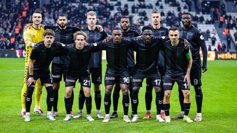 Samsunsport’taki hayranlarla Emre Kilınç’ın voltajı tatlıya bağlıydı