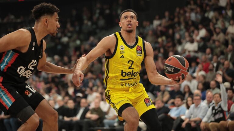 Fenerbahce Beko, Avrupa Türk Havayolları Ligi’nde kare finallere ulaştı