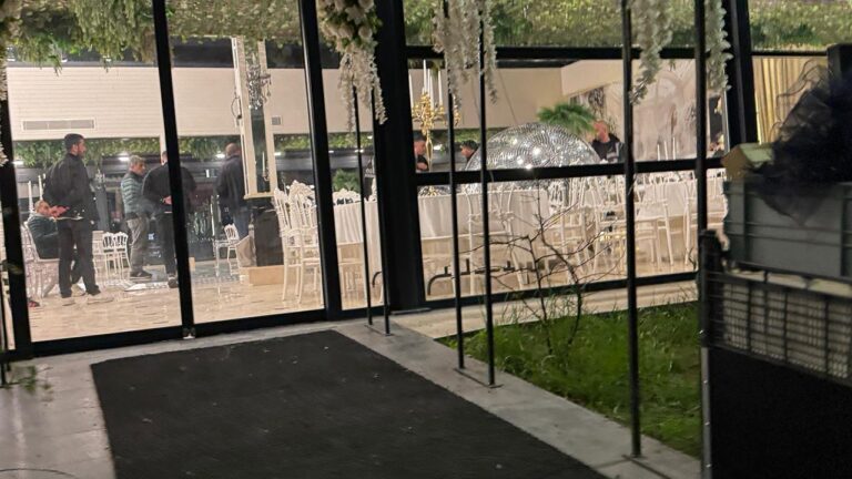 Disko topu kına gecesi gelinin kafasına düştü