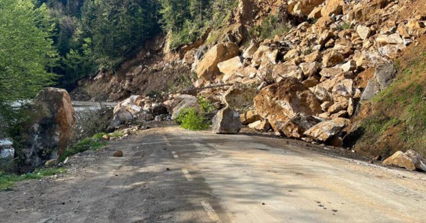 Giresun’da Heyelan: Yol Taşımacılık için Kapalı