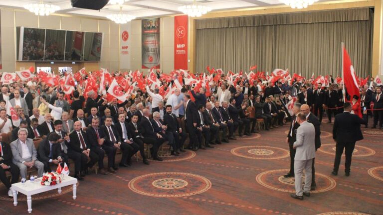 İstanbul’da “MHP’nin Türkiye için Türkiye için Ulusal Birlik ve Dayanışma Toplantıları” yapıldı