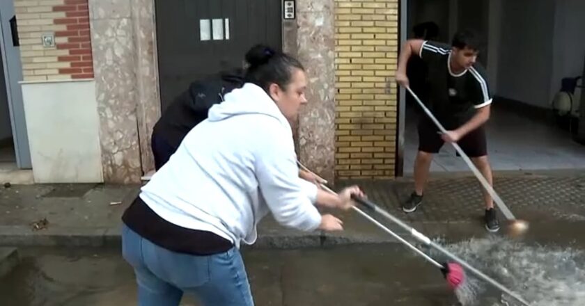 Video. Endülüs’te şiddetli yağış: 1 yaralı, tren seferleri aksadı