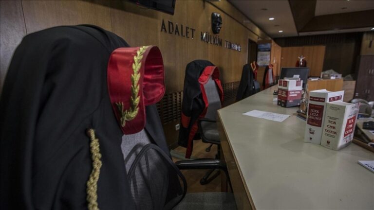 “Gaç” soruşturmasında eski belediye başkanı ve 10 sanık hakim karşısına çıktı.