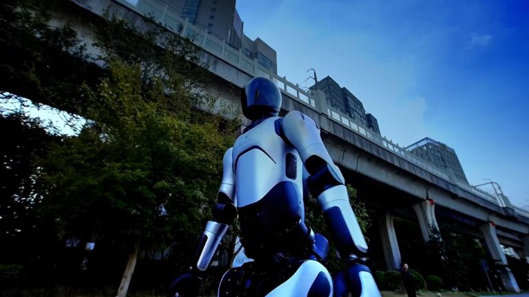 106 kilometre hiç durmadan yürüdü ve dünya rekoru kırdı!