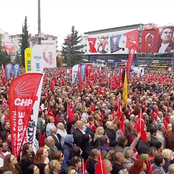CHP’den Ordu’da coşkulu gösteri: Özgür Özel yakında konuşacak – Son Dakika Türkiye Haberleri
