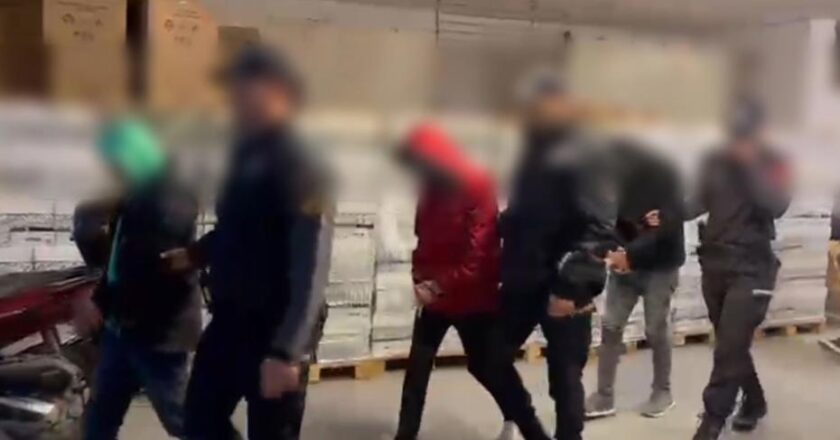 Mersin’de Yasadışı Bahis Çetesi Çökertildi: 13 Kişi Tutuklandı